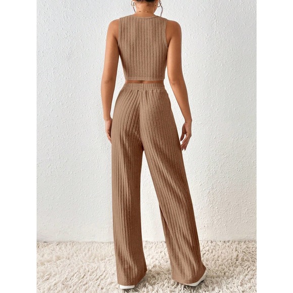 2 piece set: Crop top Tank & Wide Leg Pants - Picture 7 of 11